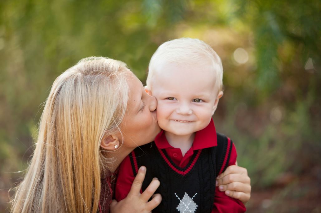 mother's day kiss